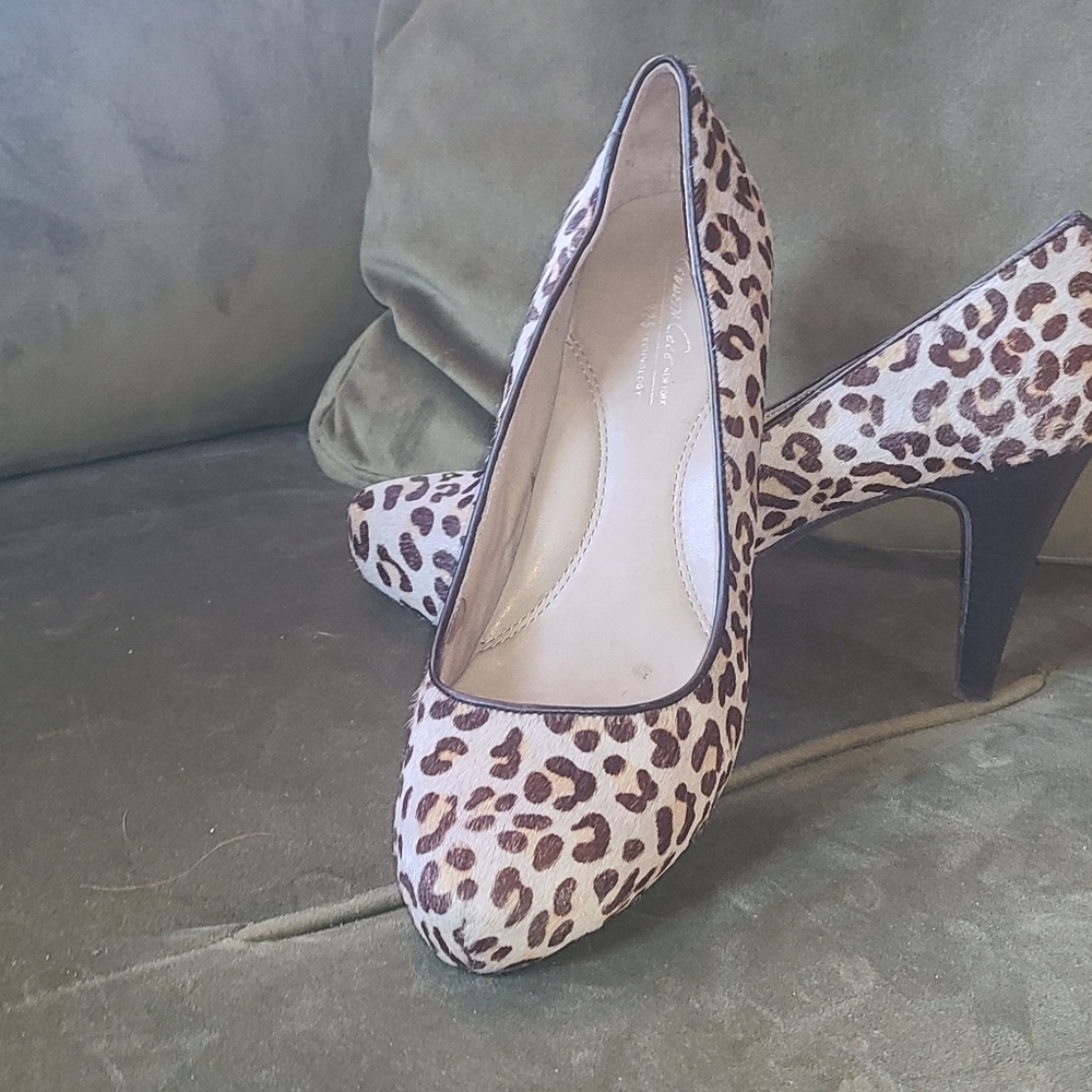 Kenneth Cole calf hair pumps sz 9.5